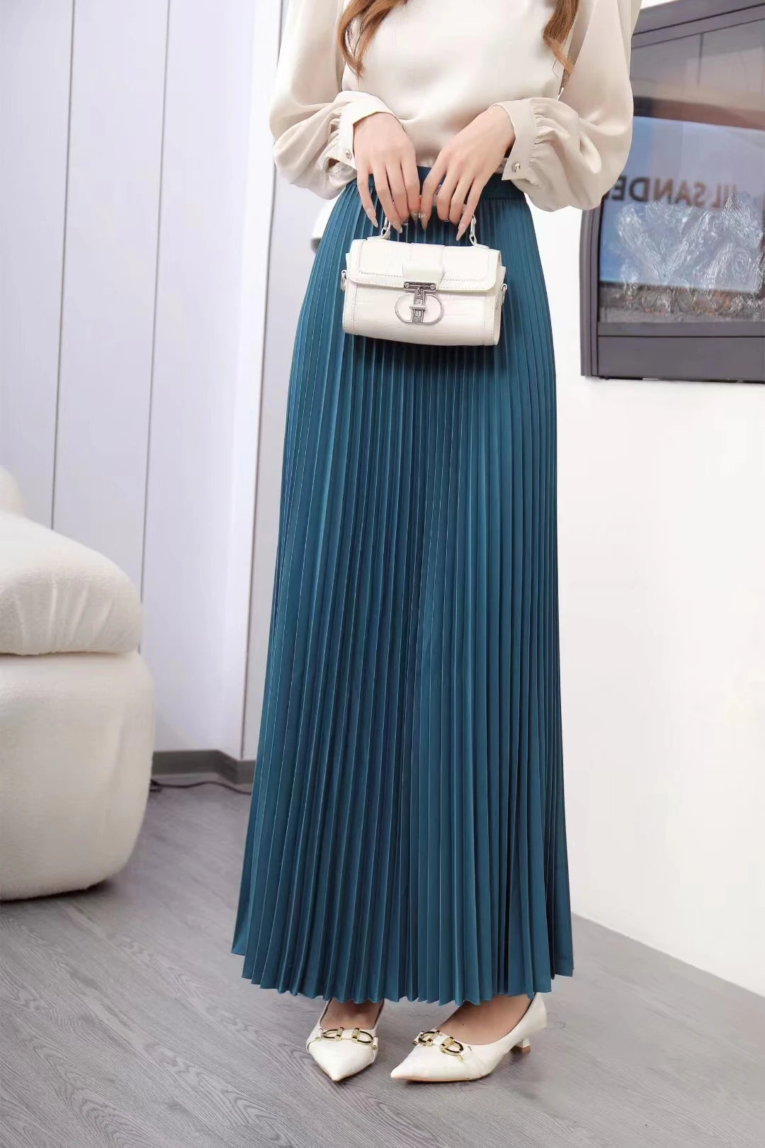 Women’s Elegant Pleated Skirt – High Waist Midi for Timeless Style