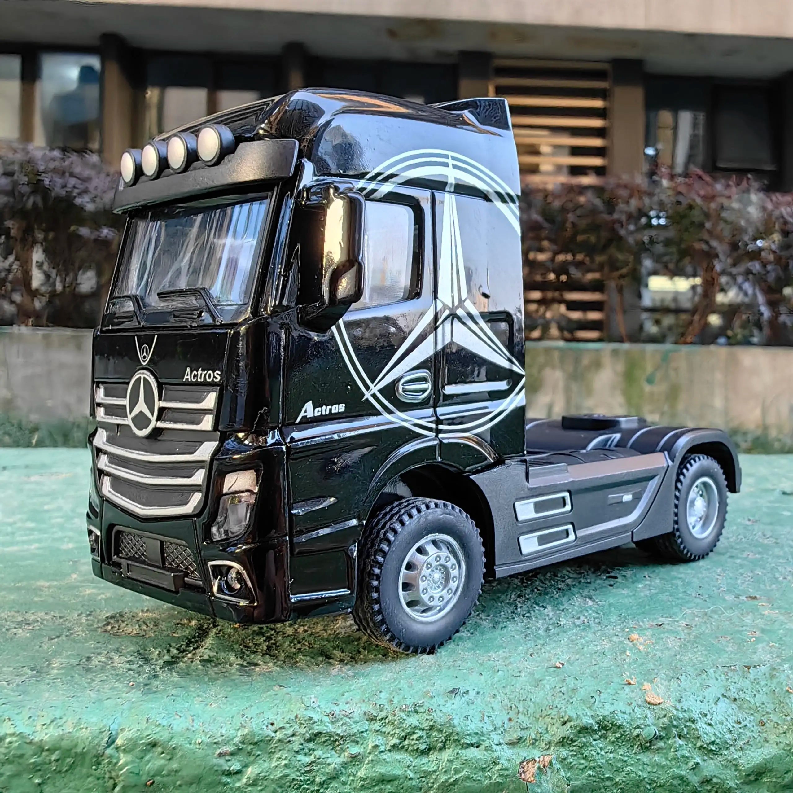 Large Alloy Transport Lorry Toy – Realistic Model for Boys