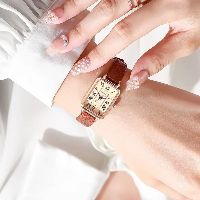 Vintage-Inspired Square Dial Wristwatch – Elegant Ladies’ Quartz Watch