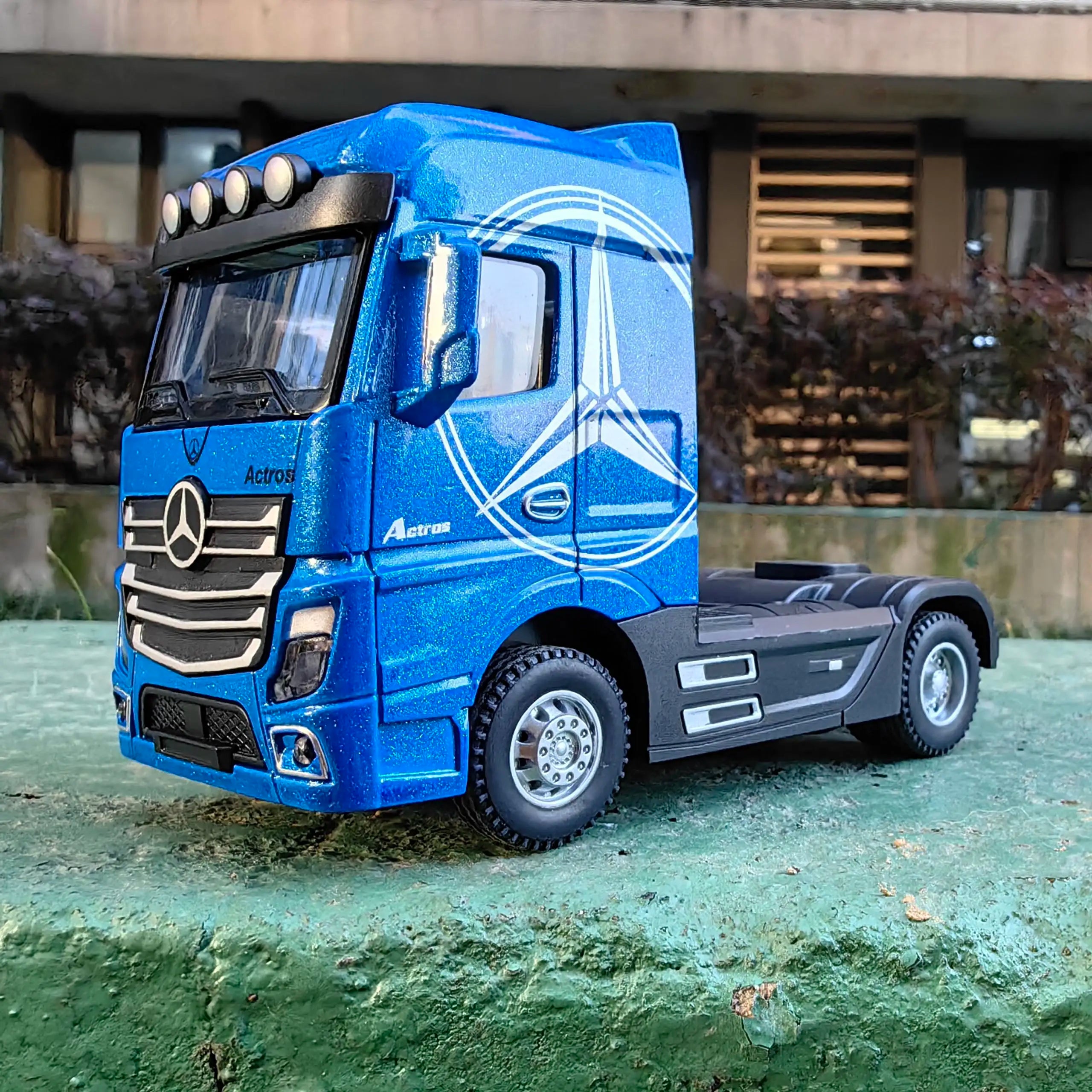 Large Alloy Transport Lorry Toy – Realistic Model for Boys