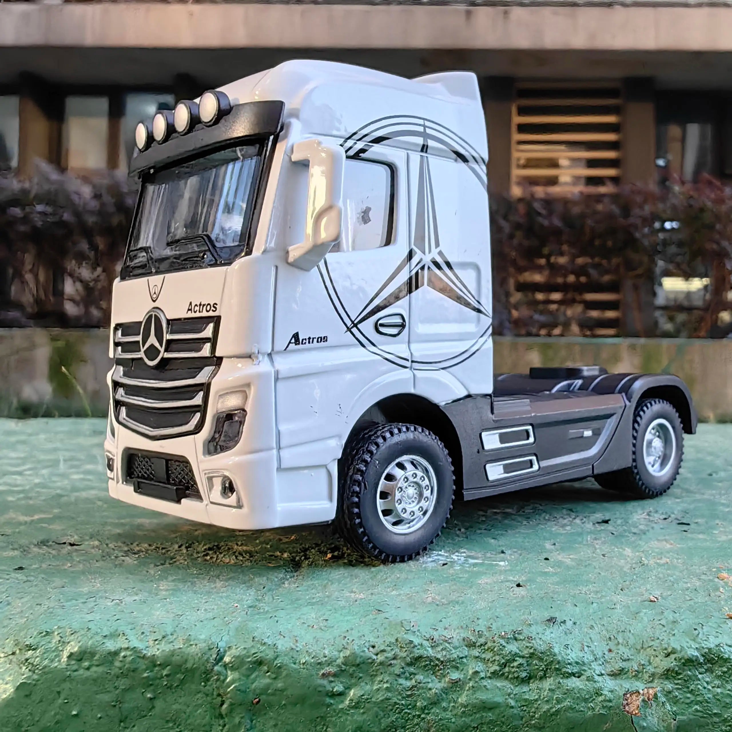Large Alloy Transport Lorry Toy – Realistic Model for Boys