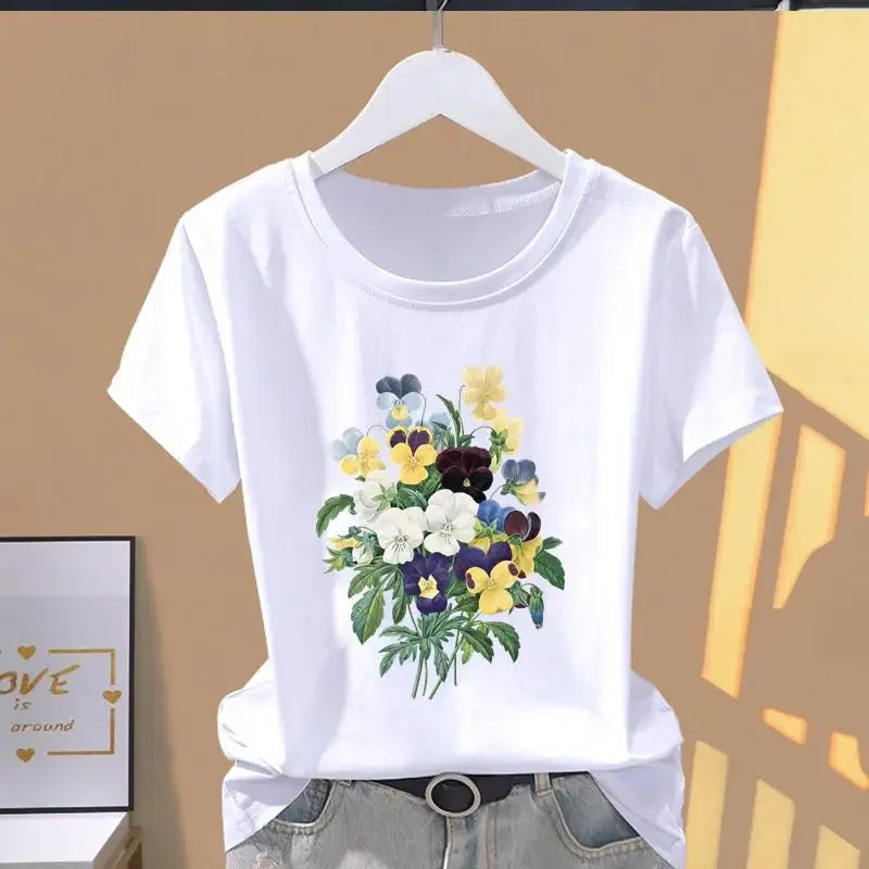 Stylish Oversized Graphic Tee for Women – Summer Floral Fashion